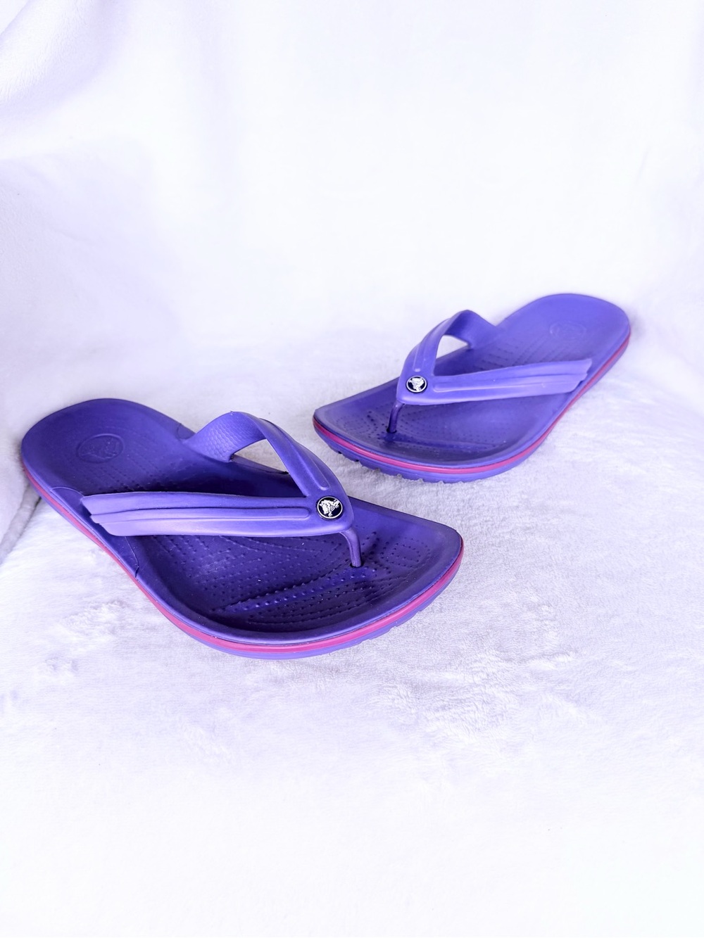 Crocs Crocband Flip Flops Purple Pink Stripe Unisex Mens 7 Womens 9 Sandals - Picture 2 of 11